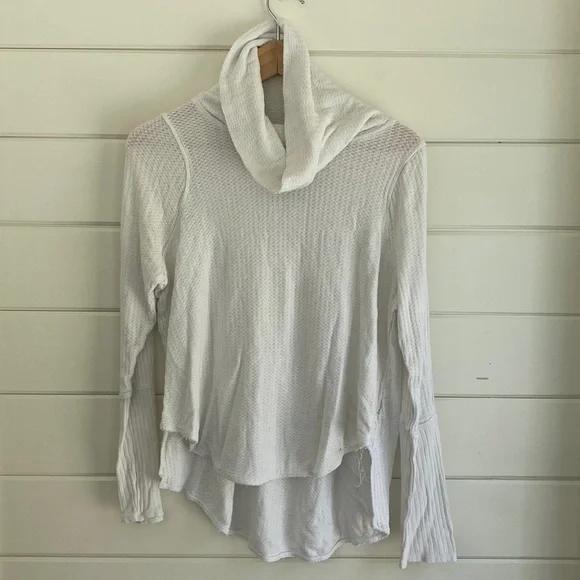 Free People | White Cowl Neck Long Sleeve Waffle Knit Top | Great Condition - Picture 2 of 7